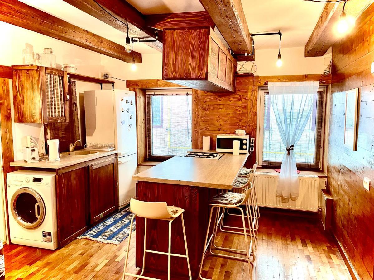 Apartament Rustic In Centrul Istoric Apartment Брашов Екстериор снимка